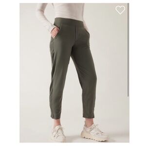 Athleta Brooklyn pull on pant olive green petite 8P